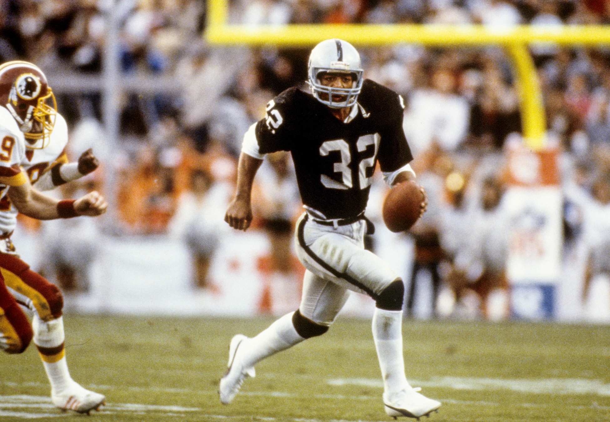 Marcus Allen was Super for the Raiders vs. Washington in the Super Bowl 